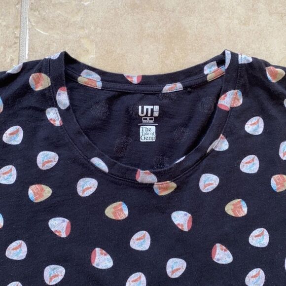 Uniqlo X The Tale of Genji Graphic T- Shirt - Picture 5 of 10